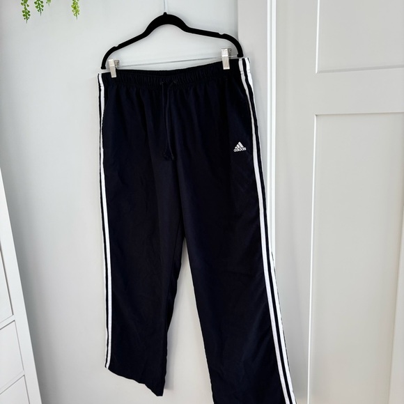 Adidas Climawarm Men's Track Pants Black 30" inseam Size XL Pockets Drawstring - Picture 2 of 7